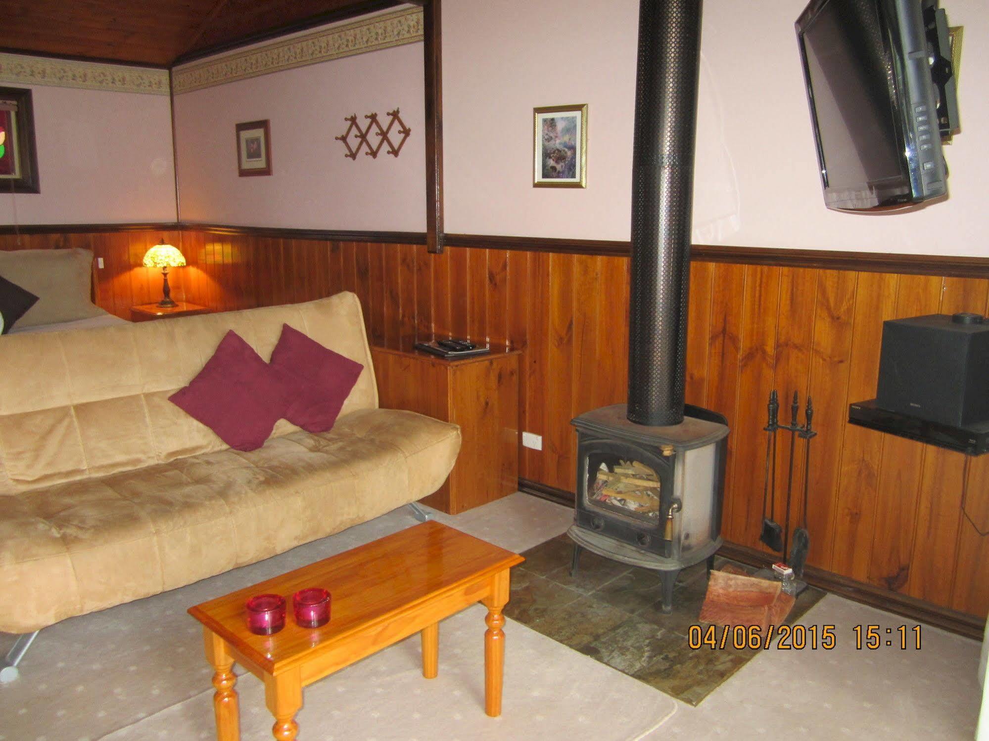 Willowlake Cottages Howqua Экстерьер фото
